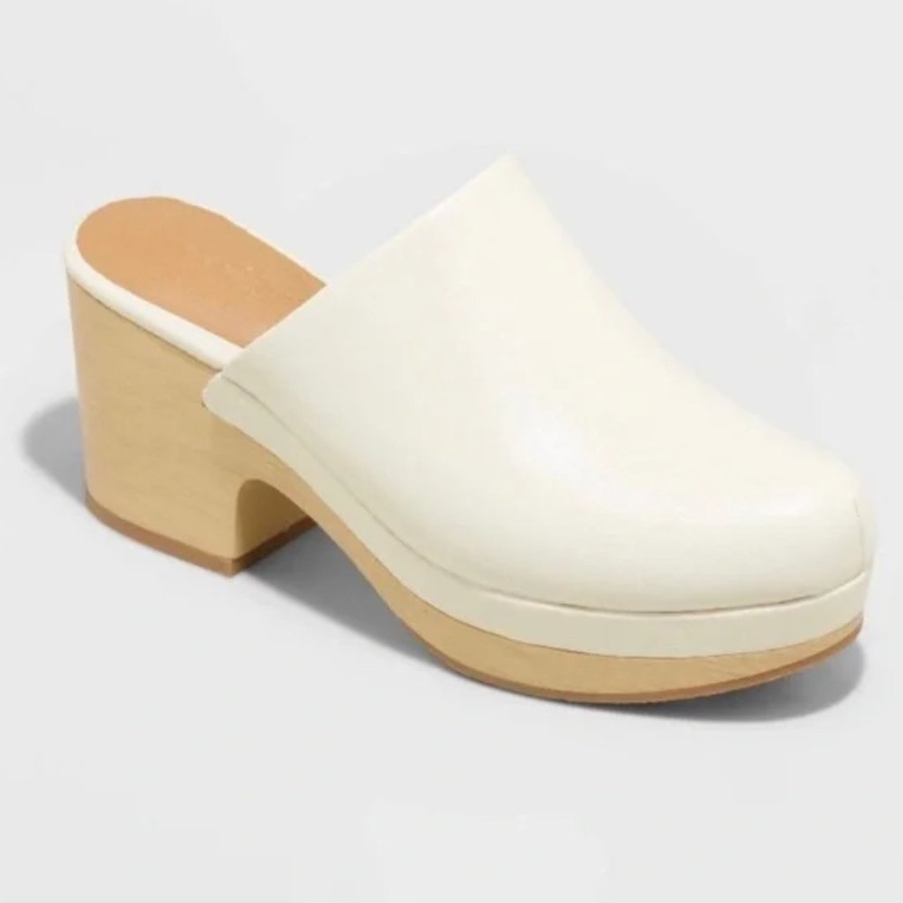 Women's Azalea Heels - Universal Thread